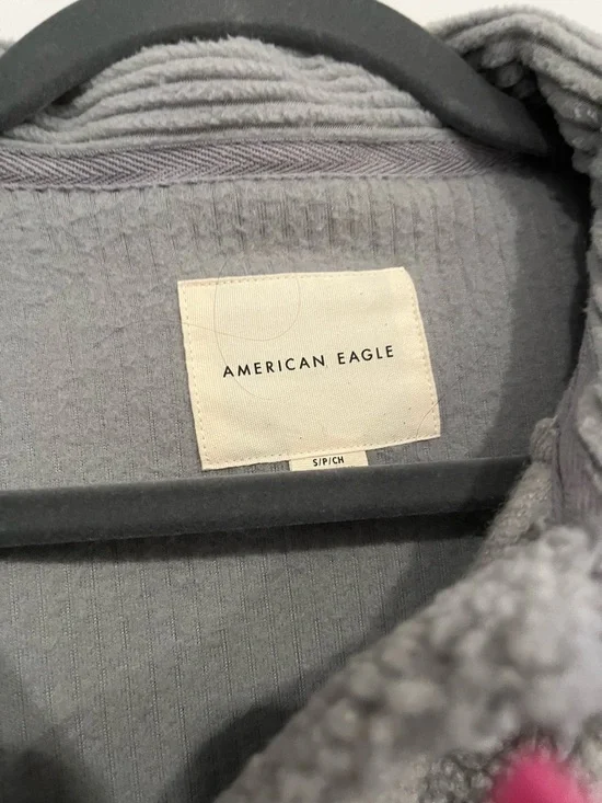 American Eagle Light Gray Sherpa-Lined Button Jacket - Picture 4 of 4